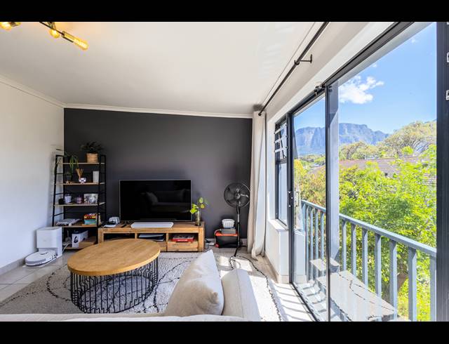 2 BEDROOM APARTMENT FOR SALE IN KENILWORTH